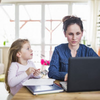 Rolul de mama – echivalent cu munca pentru 2.5 joburi full time