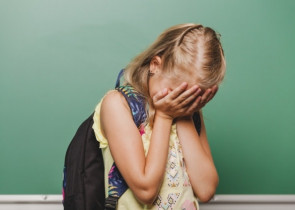 Sanatatea mintala – cauza si efect al suspendarii scolare