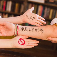 Ziua Internationala Impotriva Violentei si Bullying-ului la Scoala, inclusiv Cyberbullying
