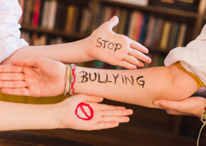 Ziua Internationala Impotriva Violentei si Bullying-ului la Scoala, inclusiv Cyberbullying