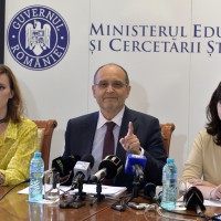 Ministerul Educatiei a lansat in dezbatere publica „Optiunile de educatie si formare profesionala ale absolventilor de clasa a VIII-a”