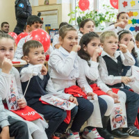 Colgate Romania si voluntarii Crucii Rosii Romane invata  100.000 de copii din 14 judete cum sa aiba o igiena orala corecta